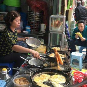 10 Hanoi food shops that don’t need a name to be famous