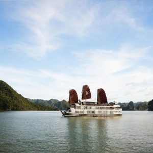 Pelican Classic Cruise – Halong Bay Cruise