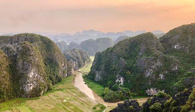 The glamorous ‘queen’ of Trang An stands tall in northern Vietnam