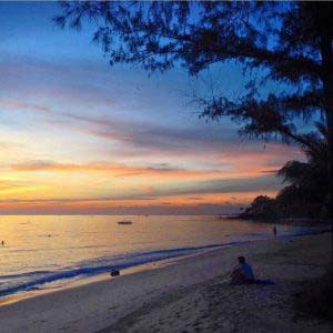 CNN picks Vietnamese island for enjoying autumn on a beach