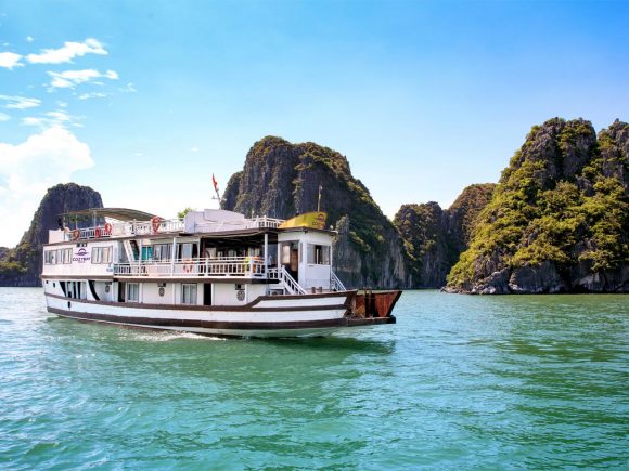 Cozy Bay Cruise – Halong Bay Cruise