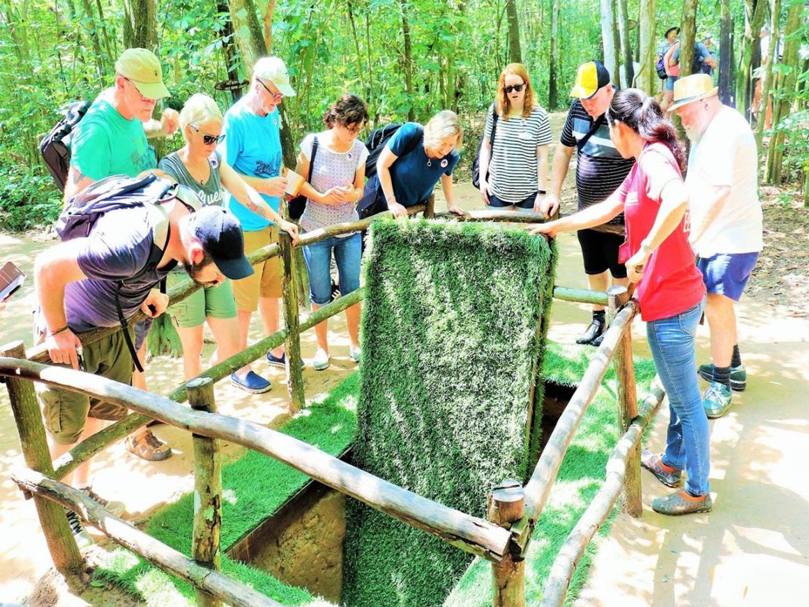 cu chi tunnel day trip