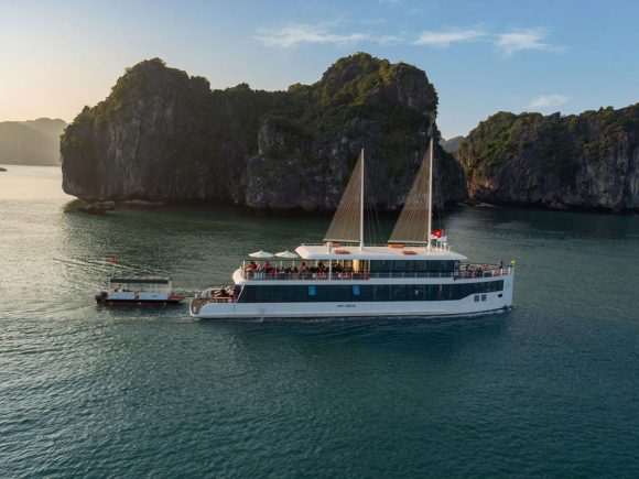 Jade Sails Cruise – The Most Luxurious Day Cruise In Halong Bay – Lan Ha Bay