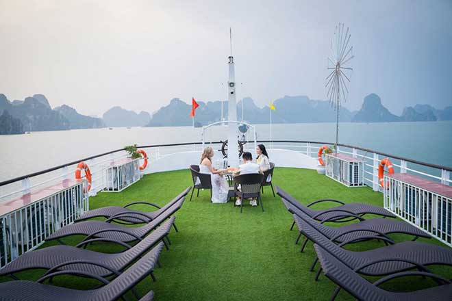 Stella Maris Cruise - Halong Bay Cruise