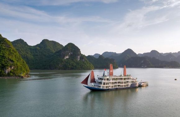 Verdure Lotus Cruise – Lan Ha Bay Cruise