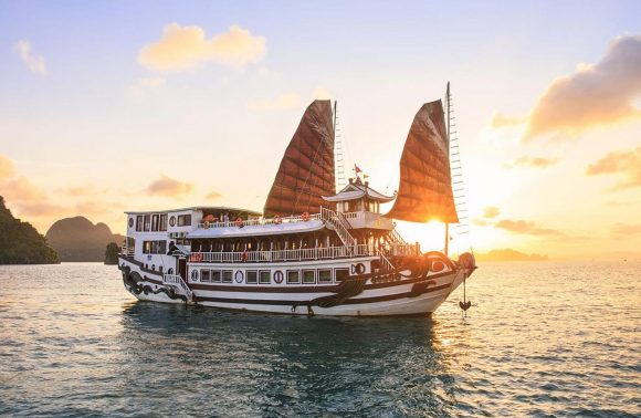 Royal Palace Cruise – Halong Bay Cruise