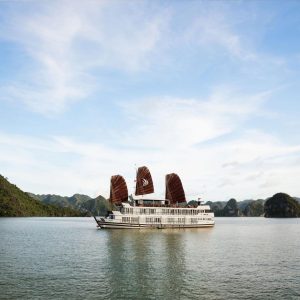 Pelican Glory Cruise – Halong Bay Cruise