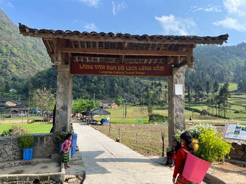 Northeast Vietnam Highlights: Ha Giang Loop - Ban Gioc Waterfall